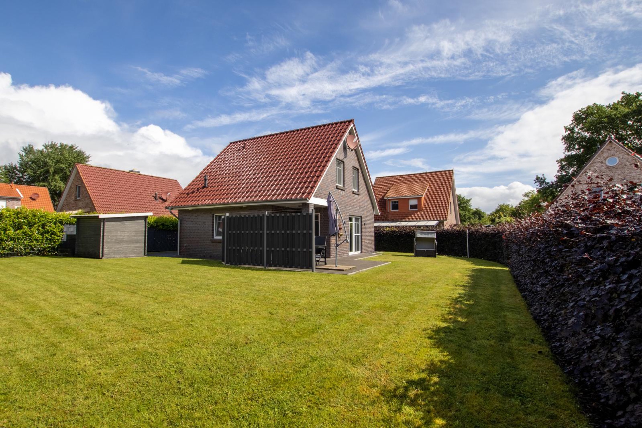 Großer Garten hinter dem Ferienhaus